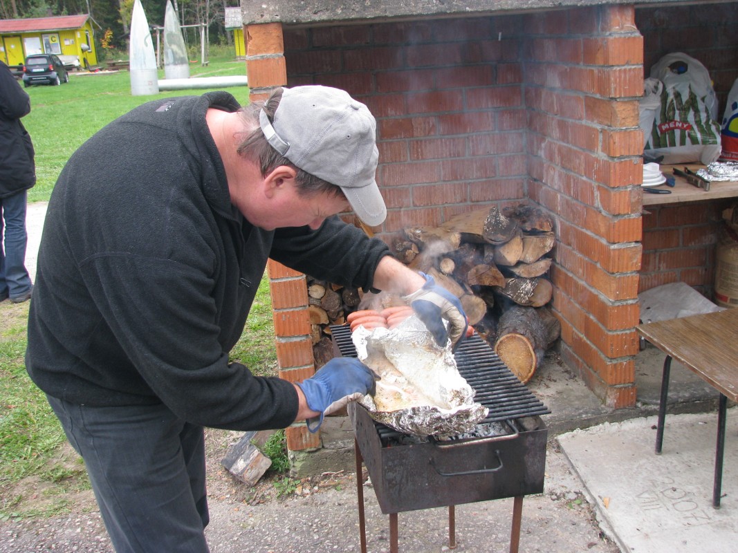 Lennuülem kütsab kala...