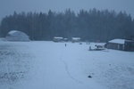 Torm Friedhelm tõi lume Ridalisse ja Einar viis lumelabida köögi juurde