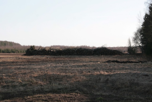 Varulennuväljalt mahalõigatud võsahunnik